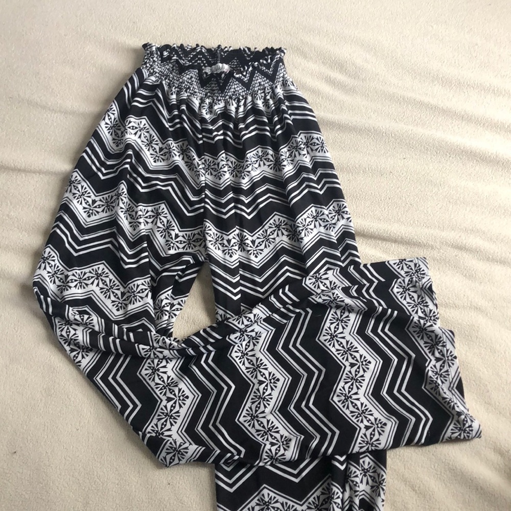 REAL So Nikki... flare pants in perfect condition!